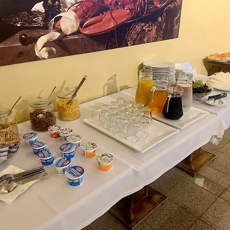 Oda ve Kahvaltı Marea 3*